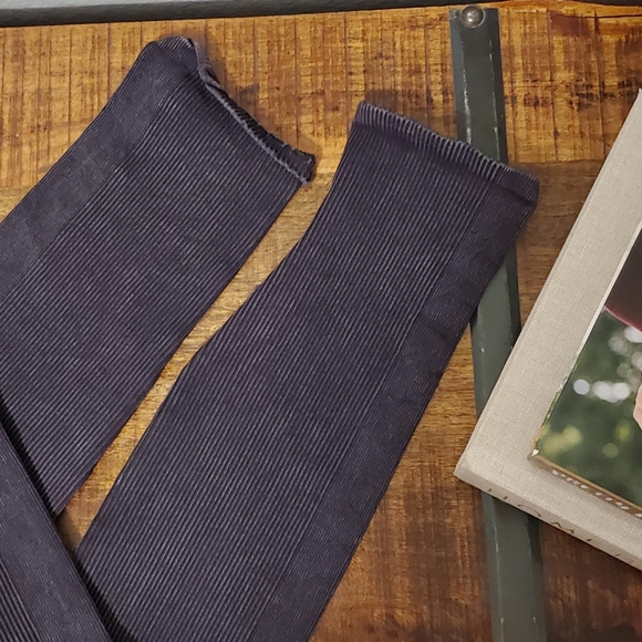 🖤 Free People Ultra High Rise Happiness Runs Leggings 🖤 - Picture 14 of 15